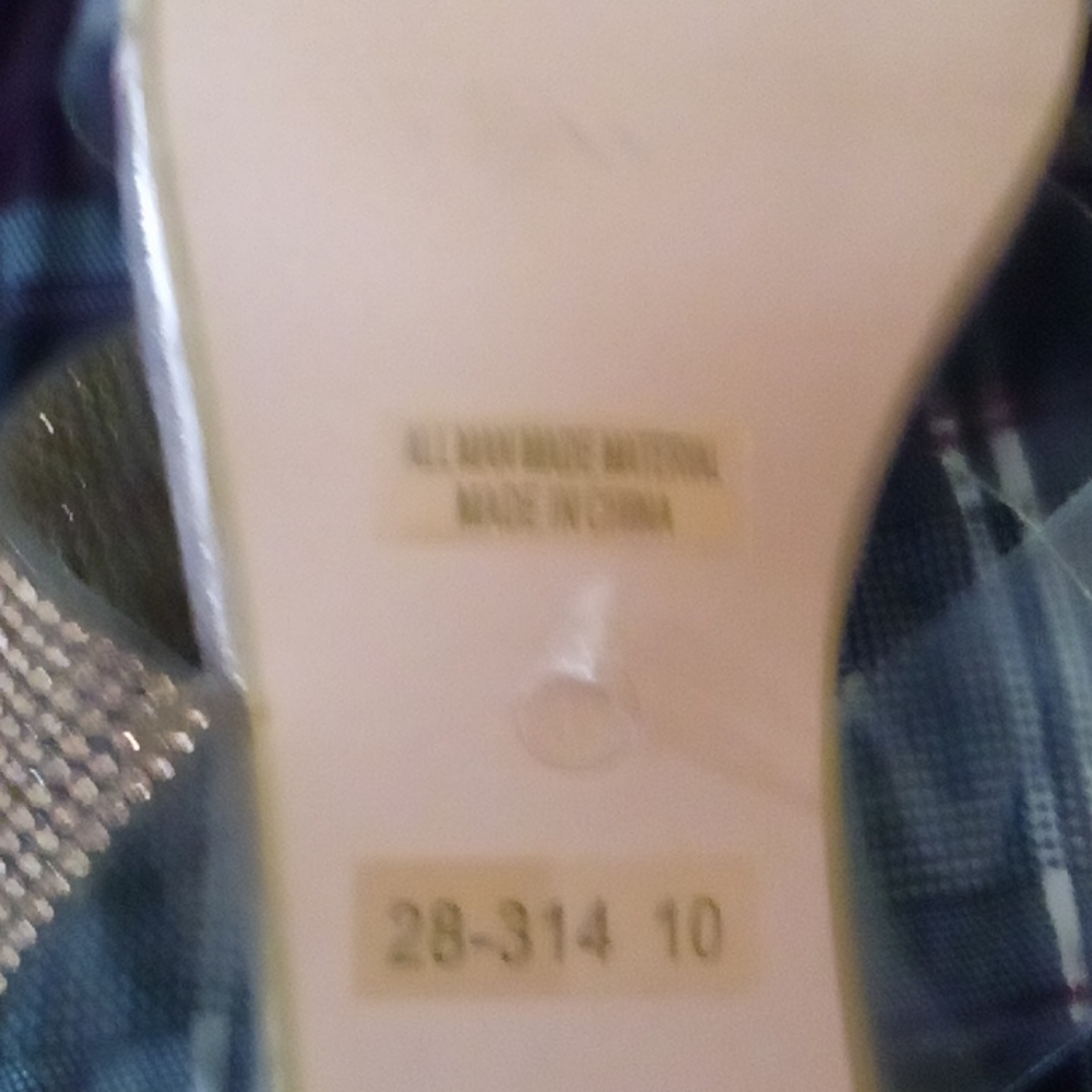 Sandals - Picture 2 of 2